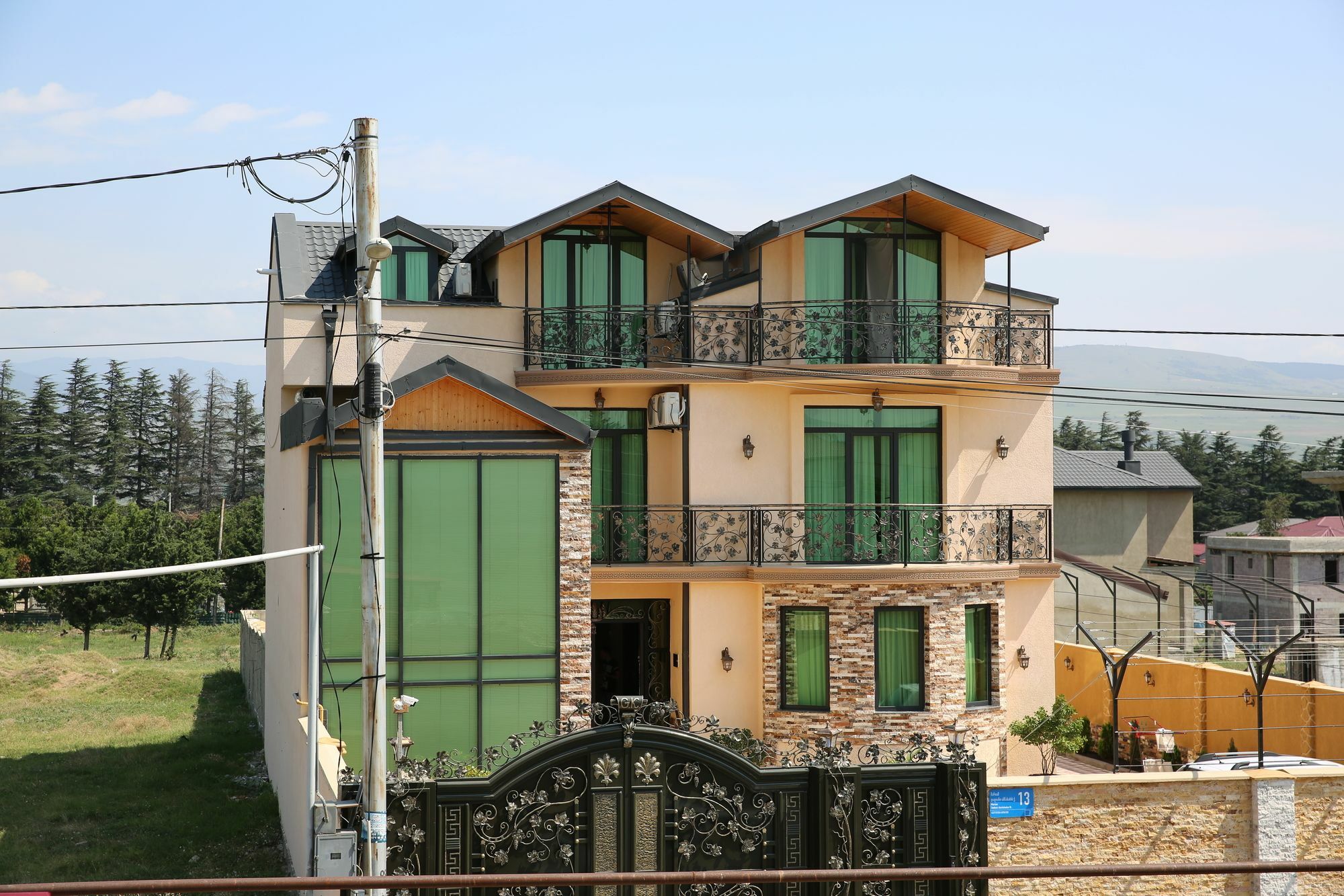 Gk Villa Тбилиси Екстериор снимка